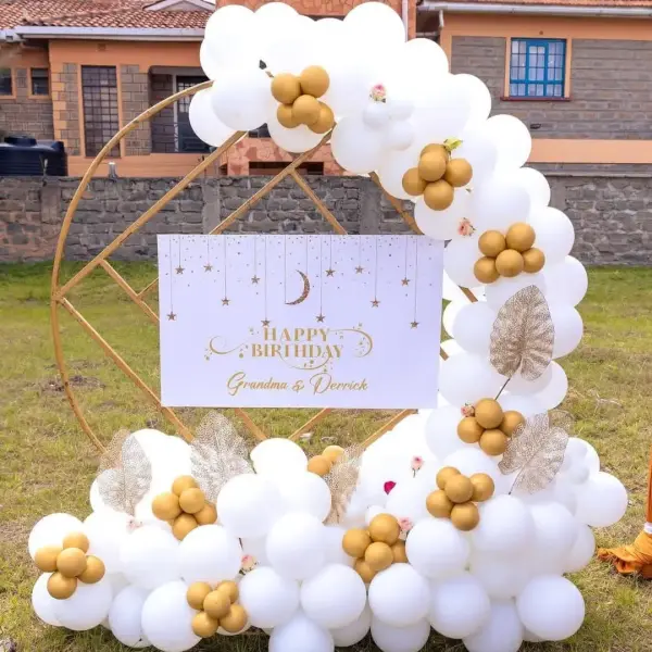 Circular Diamond Balloon Backdrop