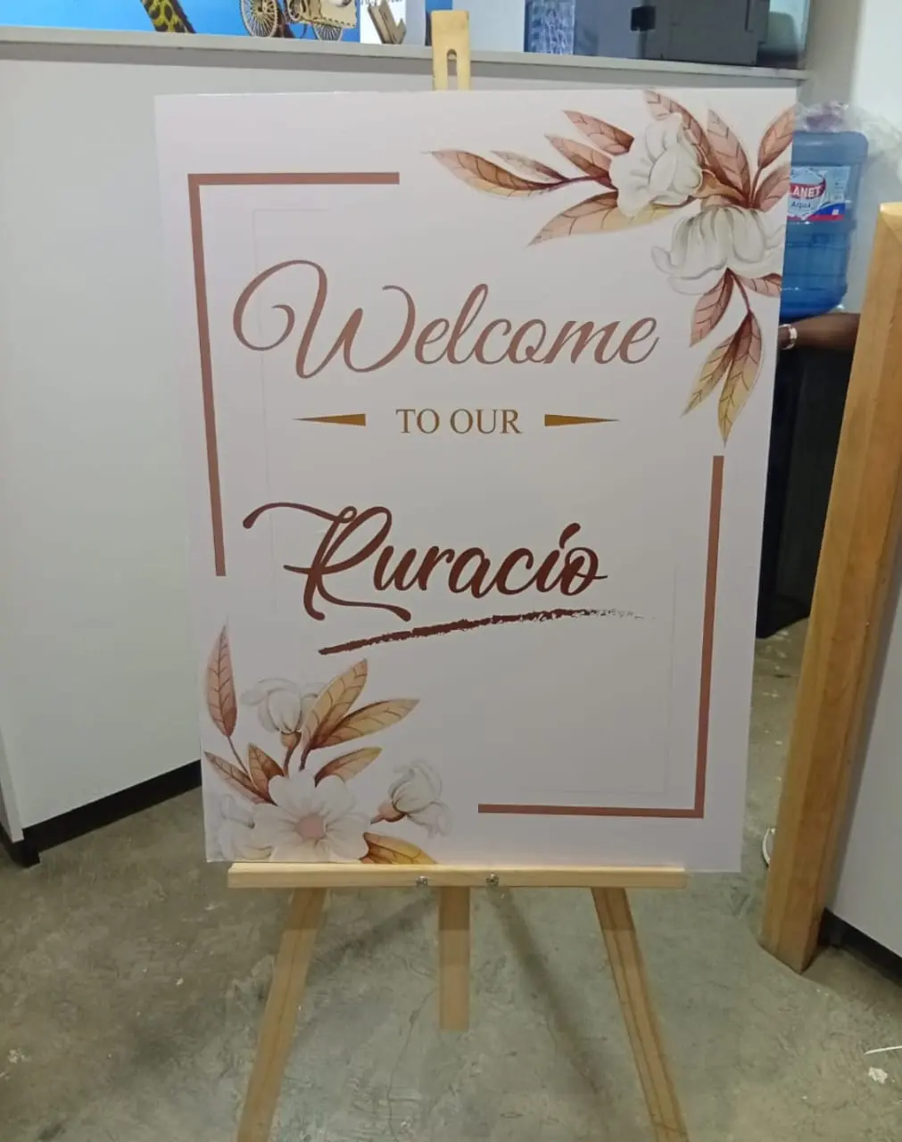 Rectangular welcome signage
